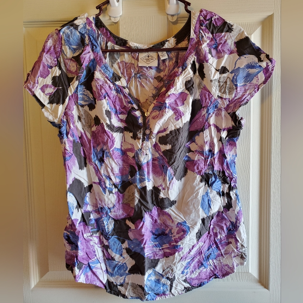 Womens Medium Top Floral